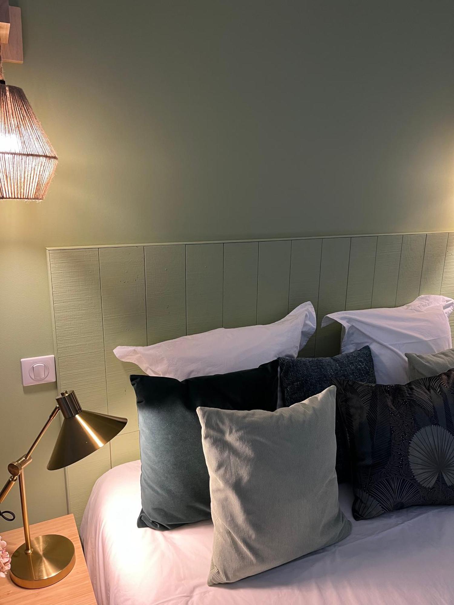 Aux D'a Cote Bed & Breakfast *